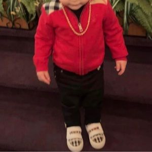 Burberry kid outfit…100% authentic size 2t